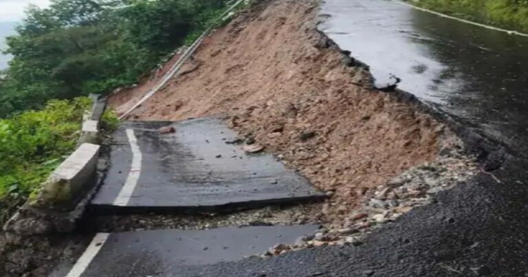 દાર્જિલિંગમાં 7 સ્થળો પર ભૂસ્ખલન 13 લોકોના મોત, કાટમાળના ફોટા સામે આવ્યા