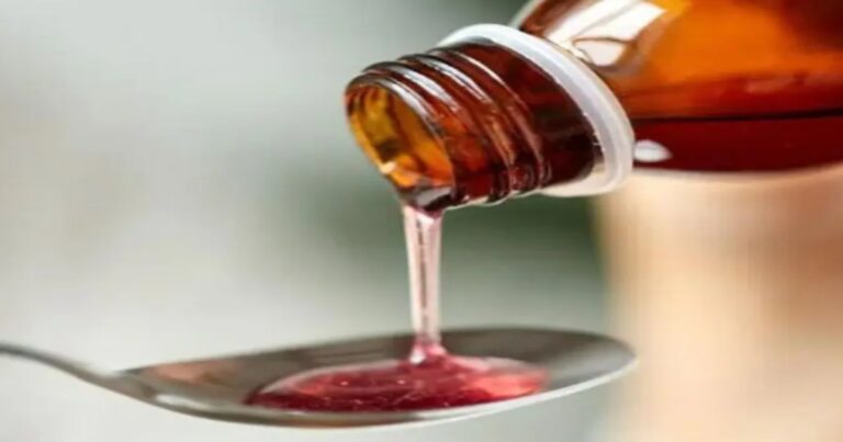 અમદાવાદમાં ડૉક્ટરના પ્રિસ્ક્રિપ્શન વગર કફ સિરપનું વેચાણ કરતી ૮ મેડિકલ સ્ટોર્સમાં દરોડા